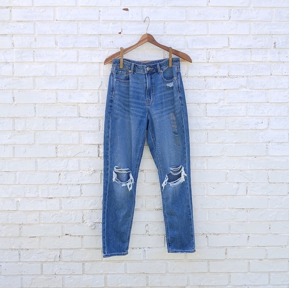 American Eagle Mom Jeans Size 4 Ripped - Picture 2 of 9